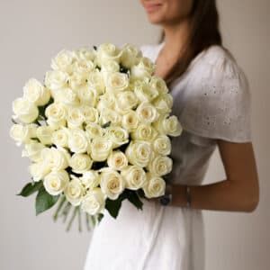 Розы белые российские в ленту (51 шт) №1731 - Фото 7