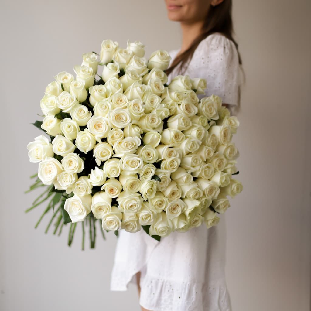 Розы белые в ленту (Россия, 101 шт) №1729 - Фото 1